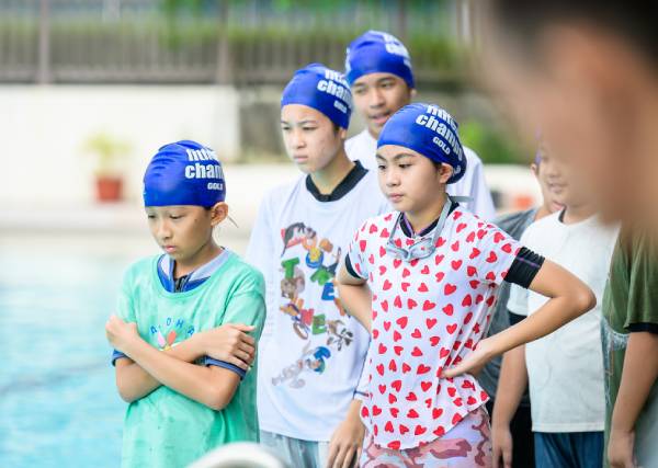 Finding the Right Swim Program for Older Teenagers