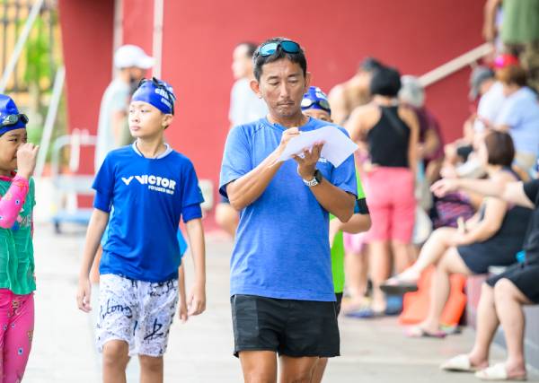 Learning To Swim At Age 30: Here's What Nobody Tells You